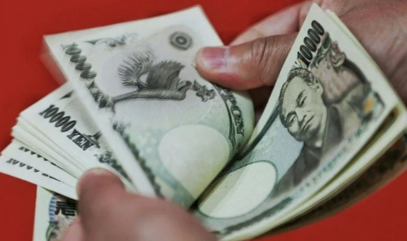 Япония иқтисодиёти заиф валюта туфайли юксалмоқда