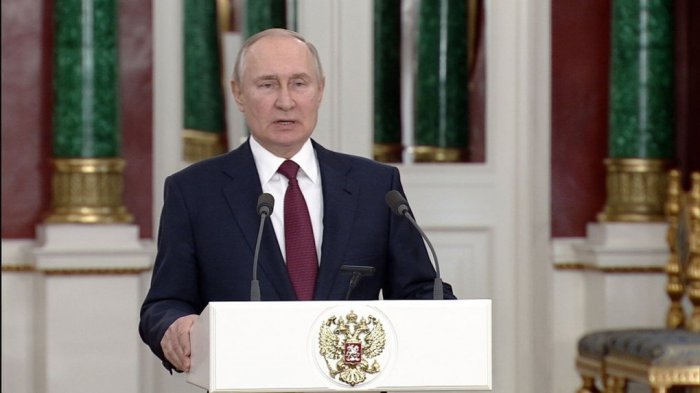 Путин: «Ҳеч ким рус халқи бирлашишини хоҳламайди, лекин биз буни қиламиз»