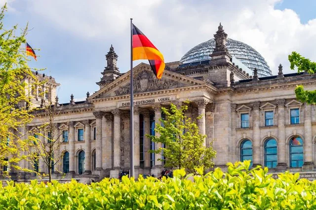 Германия ҳукумати фуқаролик беришни осонлаштирмоқда