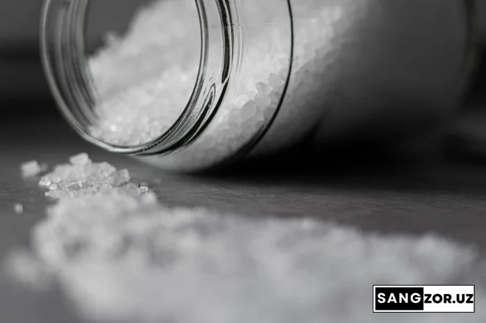 Тошкентлик шомонлар. Кўз тегмаслик учун эшик остига туз сепиш одати кўпаймоқда