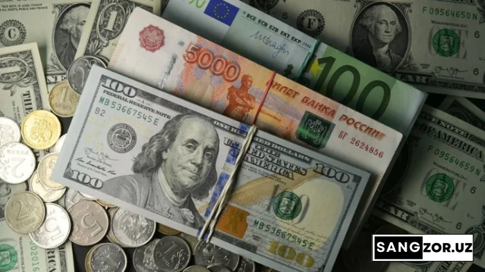Доллар «тўхтамаяпти», евро эса пастламоқда