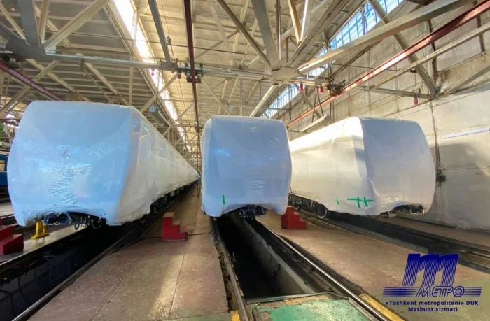 Тошкент метрополитенига учта янги поезд олиб келинган