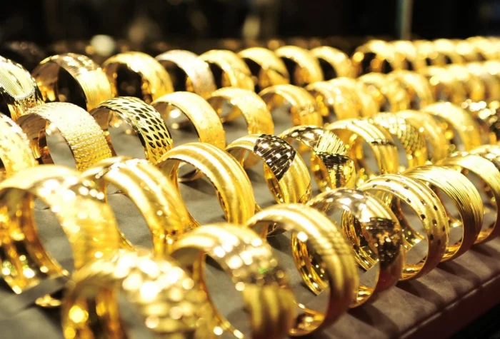 Заргарлик учун олиб кирилган қимматбаҳо тошлар ҚҚСдан озод этилди