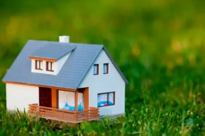 Жиззах вилоят прокуратураси кўл бўйидаги уйга даъво қилиб фуқарони судга берди