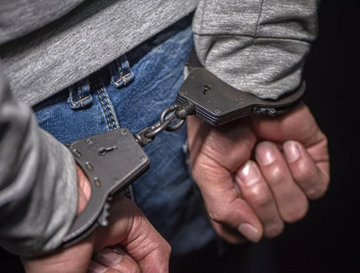 Беш нафар ўзбекистонлик Россияда 15 ёшли қизни гуруҳ бўлиб зўрлашда айбланмоқда