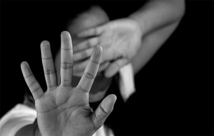 Вазирлар Маҳкамаси таъқиб ва зўравонликка учраган аёллар ва болаларга ҳимоя ордерини беришни осонлаштирди