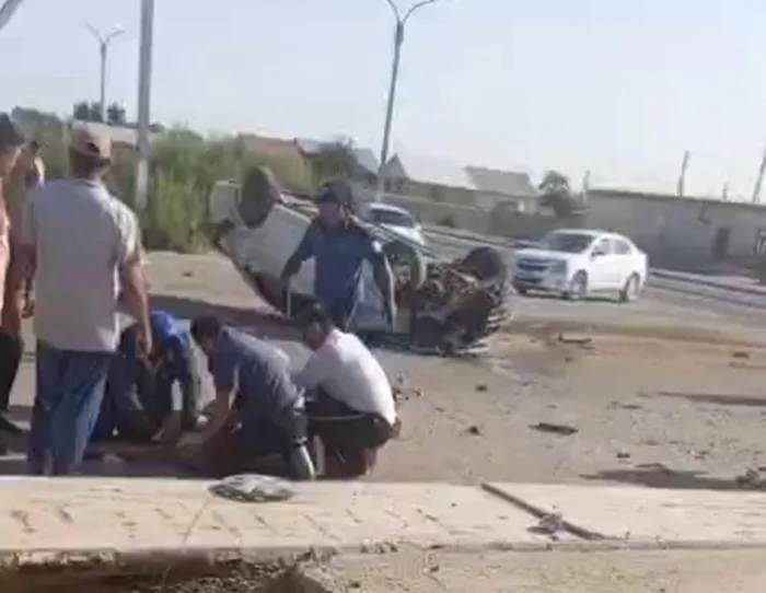 Бухоро вилоятида ўсмир ўлимга сабаб бўлган йўл-транспорт ҳодисасини келтириб чиқарган. Икки киши вафот этган. Видео