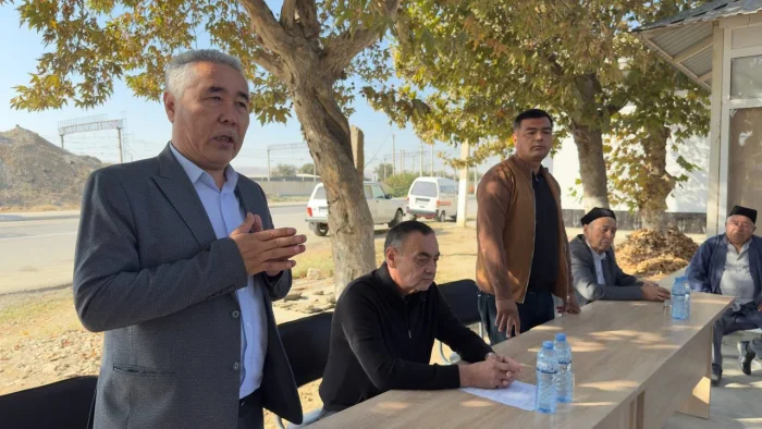 Қурилиш остига тушган дарахтларни кўчириб ўтказиш бўйича “Жамоатчилик эшитуви” ўтказилди