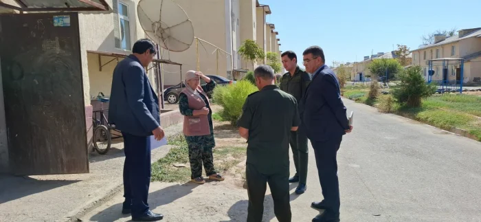 МИБ раҳбари камбағал оилалар вакиллари билан учрашди