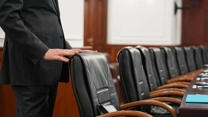 Давлат ташкилотларида қисқартириш ҳақидаги хабарларга расмий изоҳ берилди