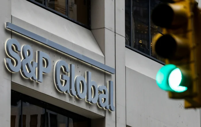 «S&P» Ўзбекистоннинг кредит рейтинги бўйича кутилмаларини ижобийга кўтарди