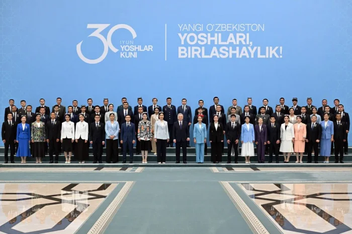 Ўзбекистон ёшларига давлат мукофотлари топширилди