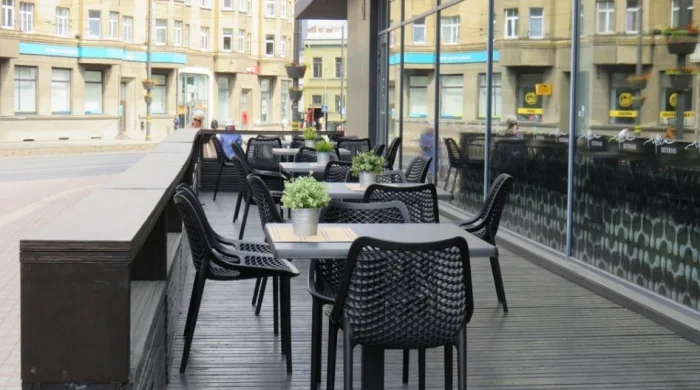 1 октябрдан бошлаб давлат органлари ҳудудларида савдо ва овқатланиш шохобчаларига рухсат берилади