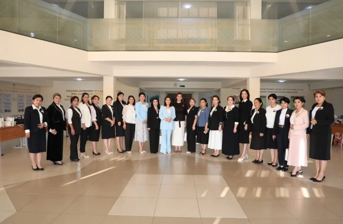Жиззахда “Давлат фуқаролик хизматини ривожлантириш сари” мавзусидаги раҳбар аёллар форум-семинари бўлиб ўтди