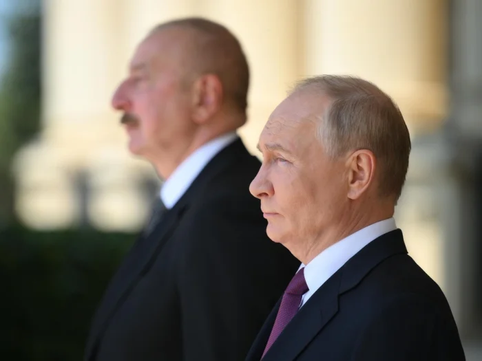 Путин AZAL самолёти ҳалокатида ракета парчалари сабаб бўлганини тан олди — Москва товон тўлайдими?